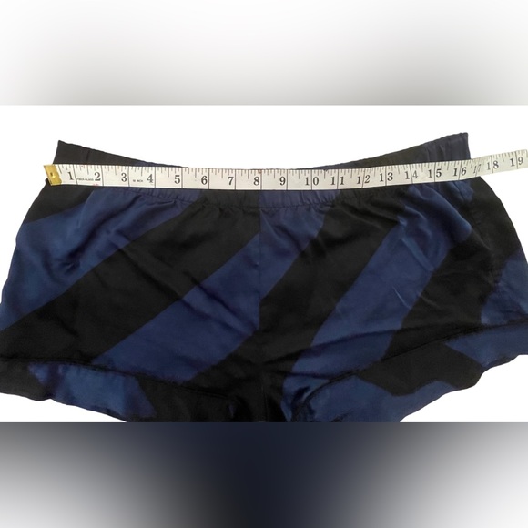 Victoria’s Secret Pajamas Set - Picture 5 of 12